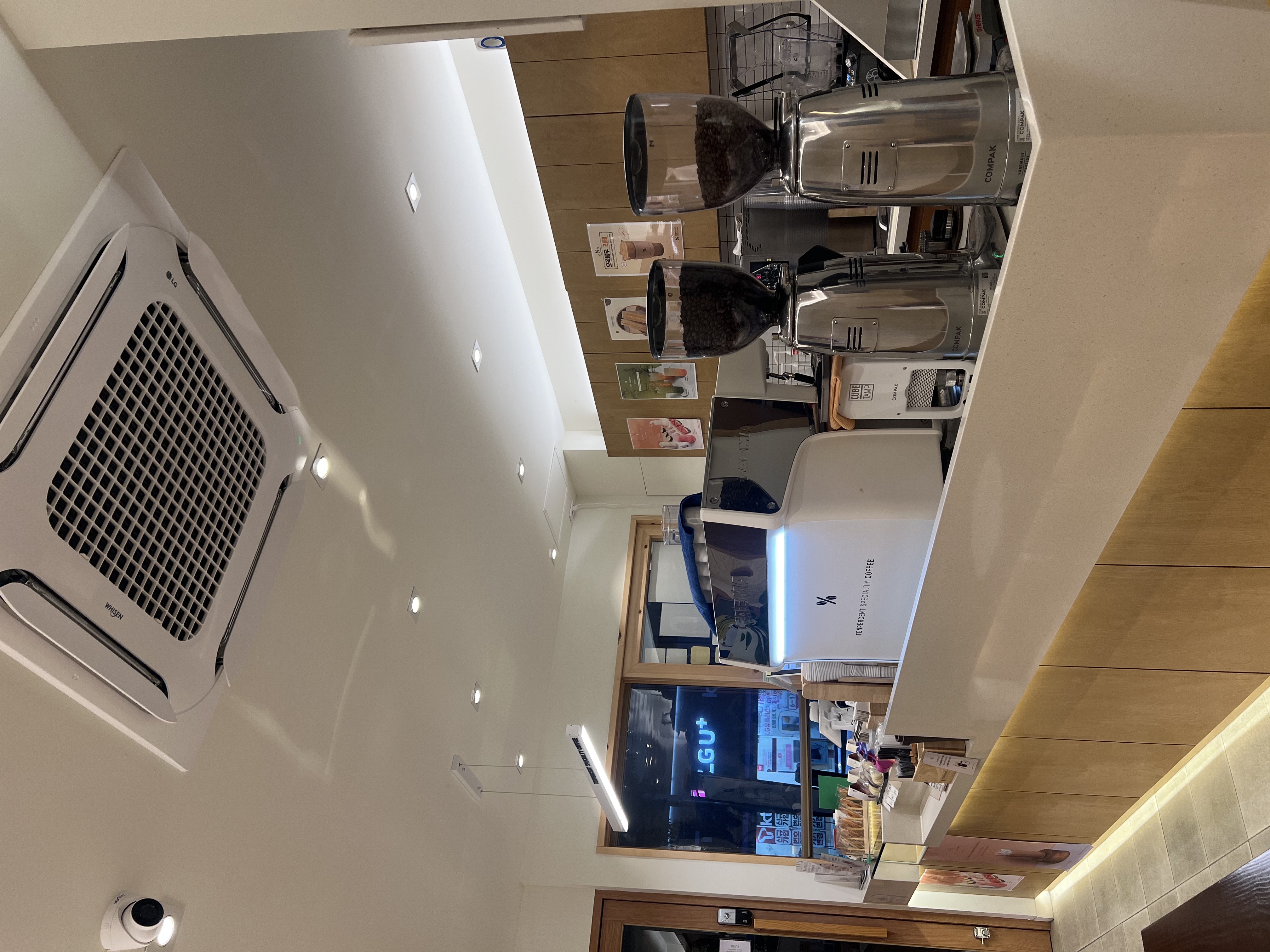 텐퍼센트커피 강서지사점가게 이미지2