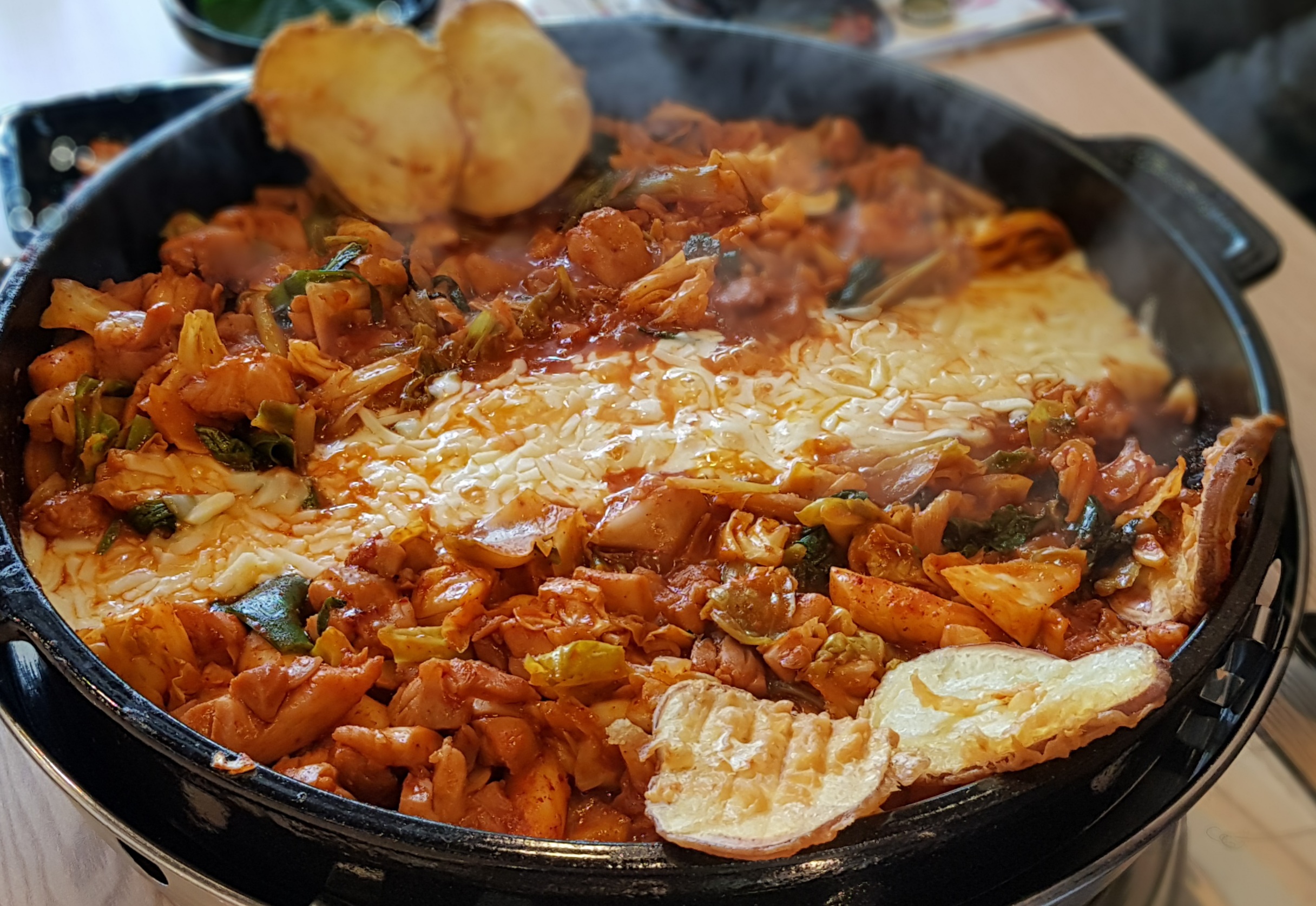 홍춘천치즈닭갈비w스퀘어점