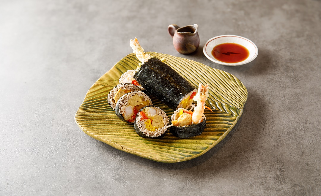 Musubi Soba Roll (Deep-fried Shrimp 2 + Furikake Seasoned Tuna)