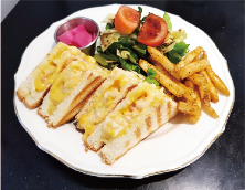 Mac&Cheese Panini: Bread, Macaroni, Jalapeno, Ham