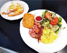 American Brunch: Bacon, Sausage, Scrambled Eggs, French Toast