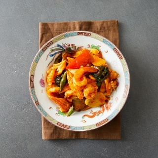 Stir-fried Seafood and Vegetables