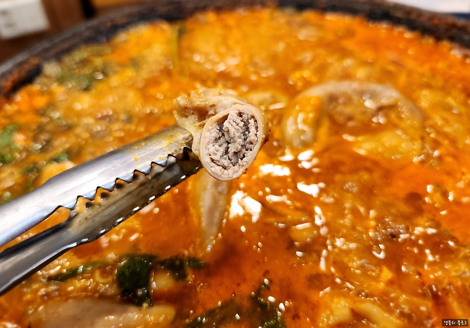 Small Intestines Hot Pot