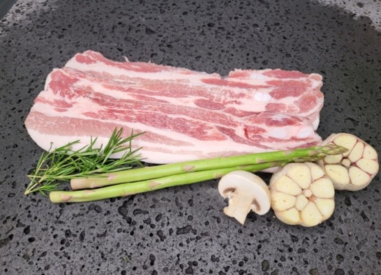 Black Pork Belly 100g