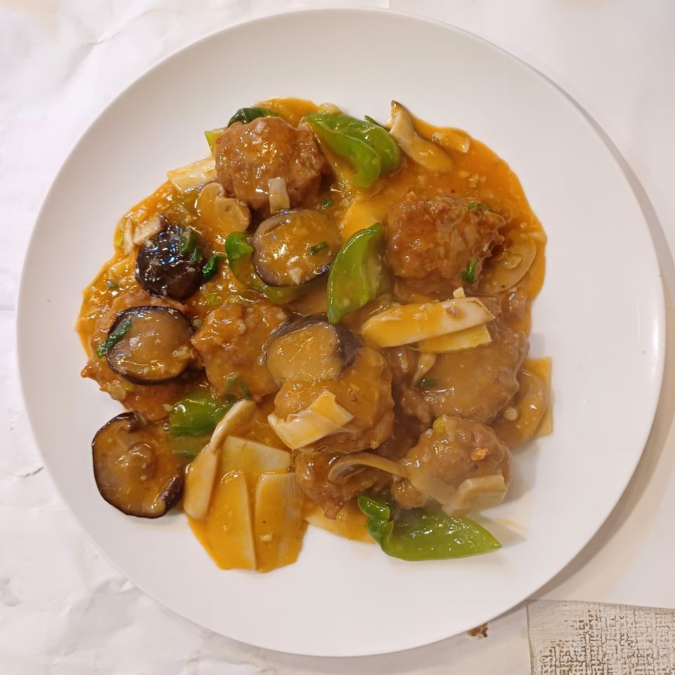 Stir-fried Meatballs and Vegetables