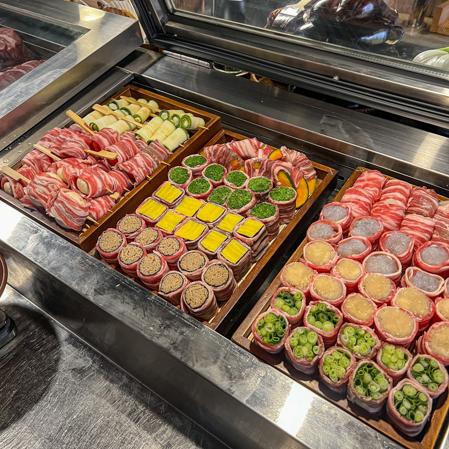 Assorted Vegetable Roll 11 Types (16pcs)