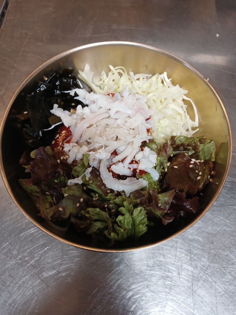 Sliced Raw Fish Noodles