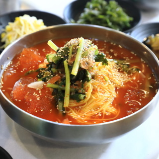 Young Summer Radish Kimchi Noodles