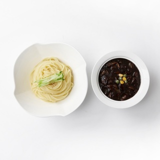Thick Black Bean Sauce Noodles