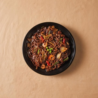 Jumbo Black Bean Sauce Noodles with Seafood