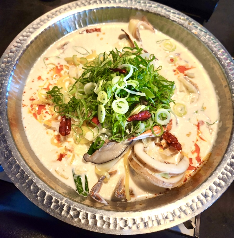 Spicy Cream Seafood Noodle Soup (Half)