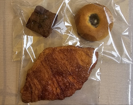 Snack Set (3 items) Scorched Croissant + Red Bean Bread + Brownie