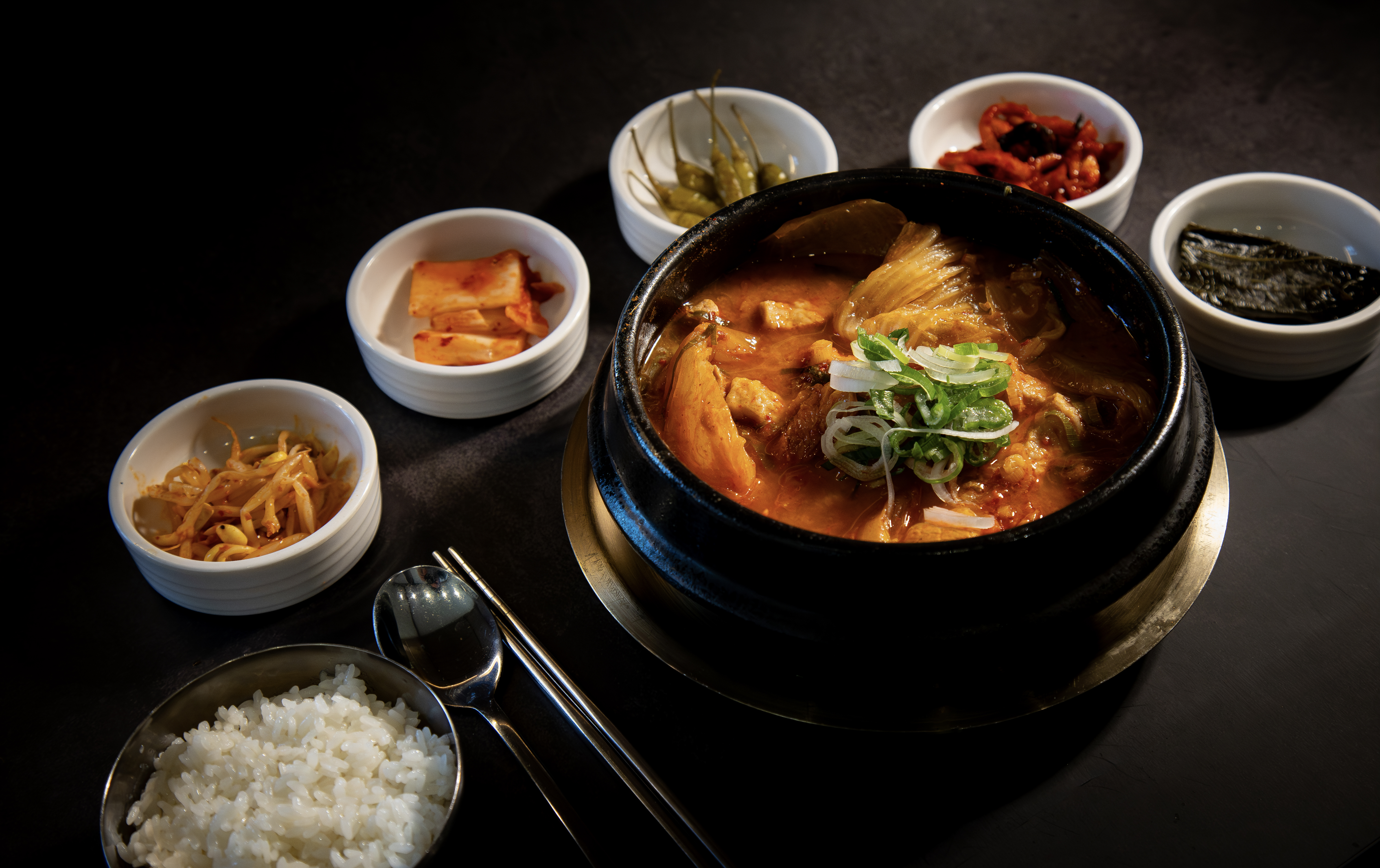Kimchi Jjigae (for 2-3 People)