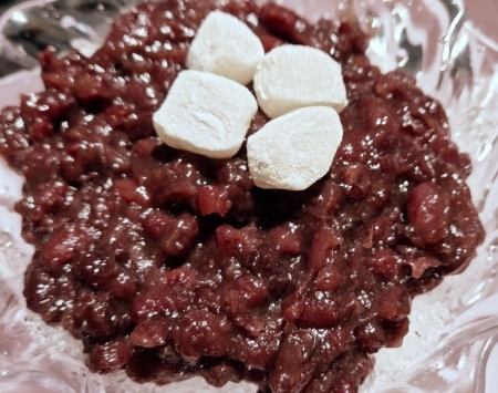 Old-fashioned Shaved Ice with Red Bean Topping