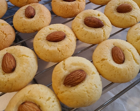 Almond Cookie (Handmade)