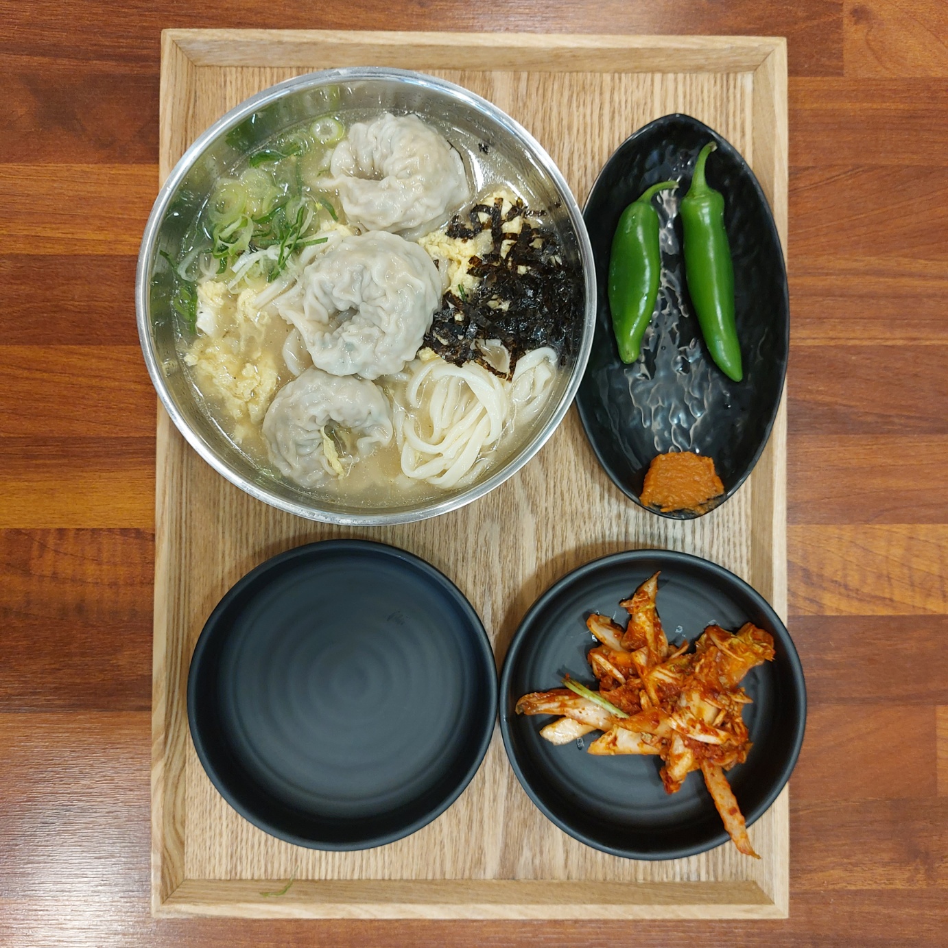 Mandu and Noodle Soup