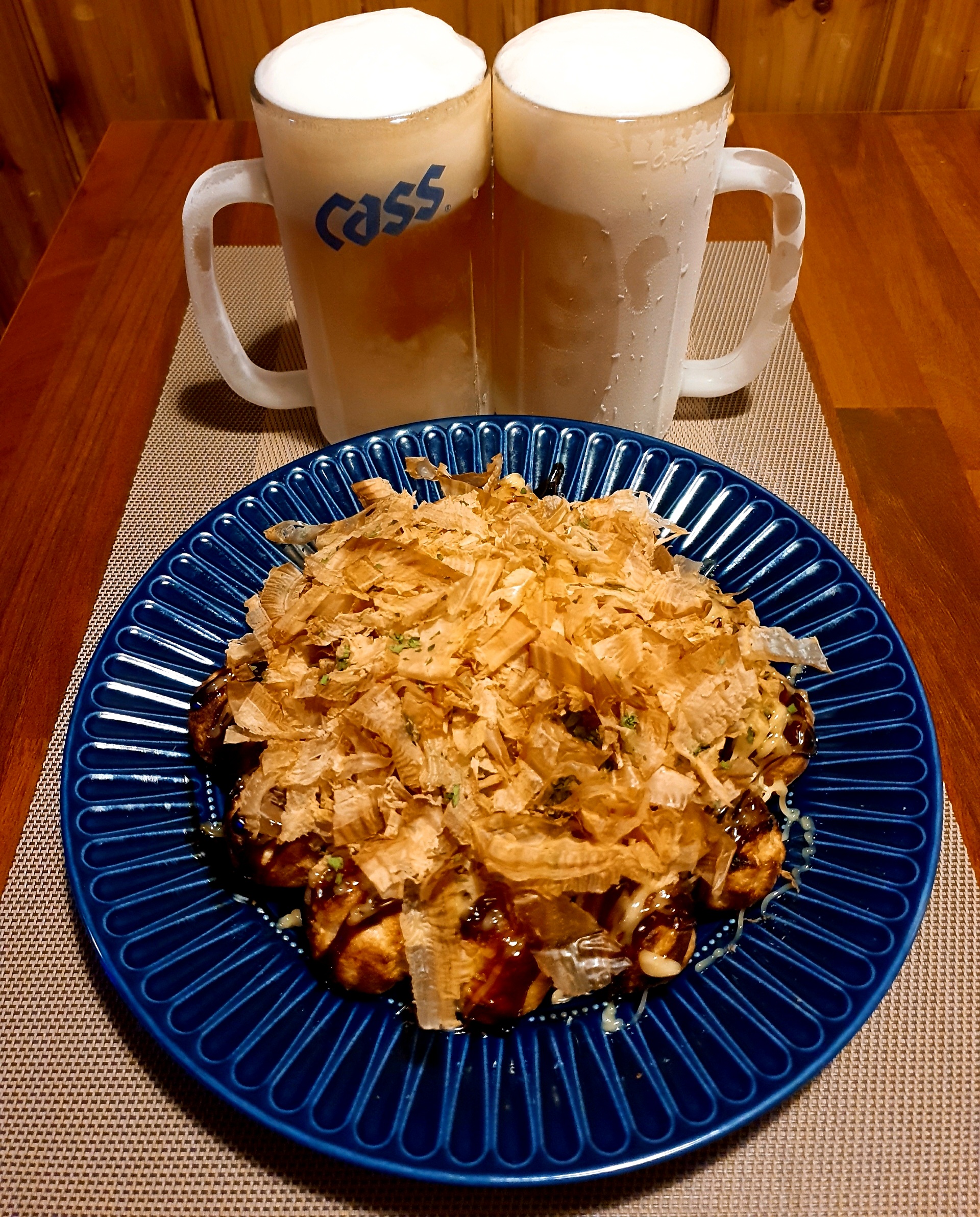Takoyaki and Beer Set Menu(20pcs Takoyaki [Choose 4 Sauces] & 2 Glasses of 500ml Draft Beer)