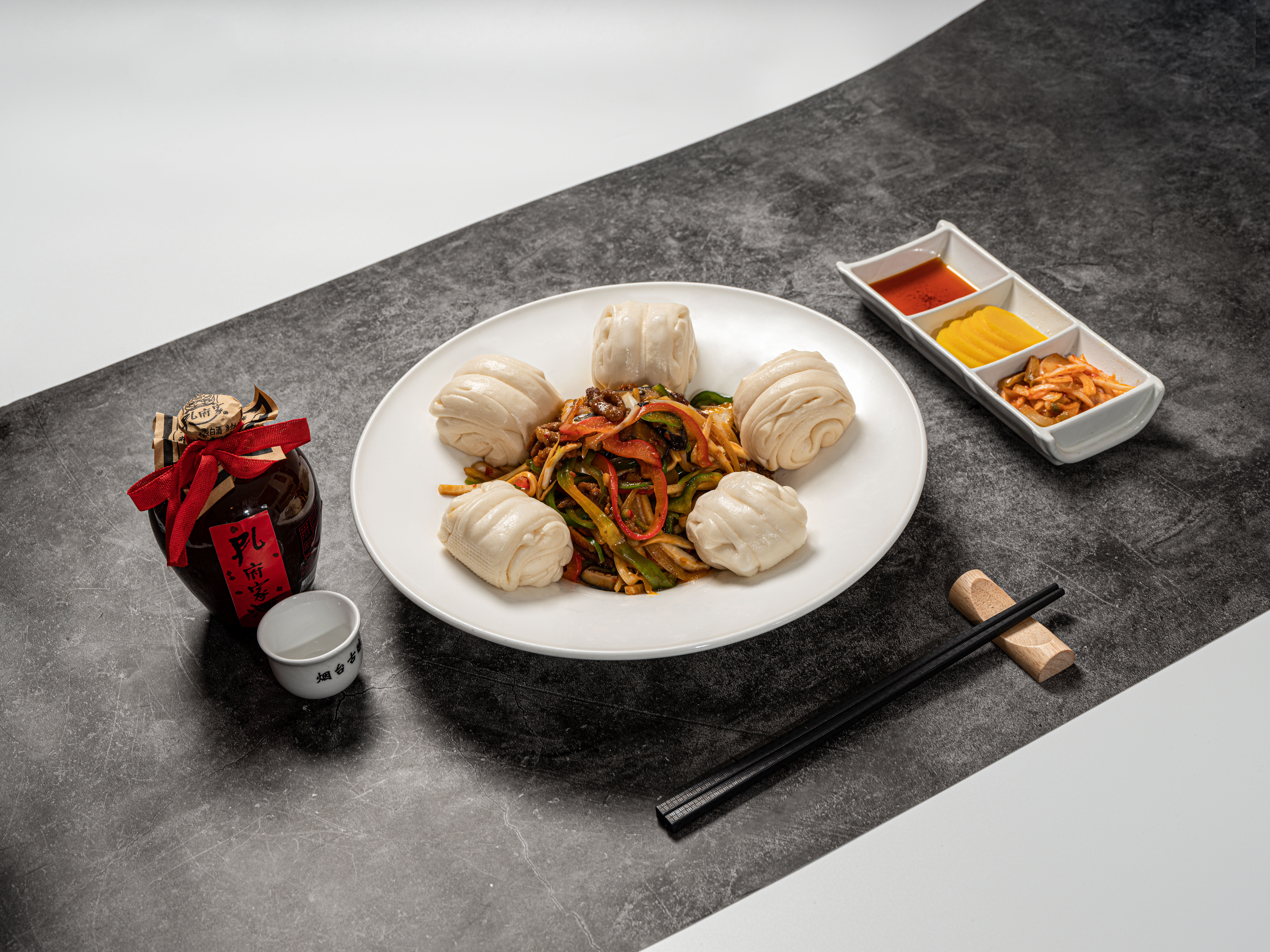 Stir-fried Chili Peppers and Pork + Chinese Flower Bun (5pcs)