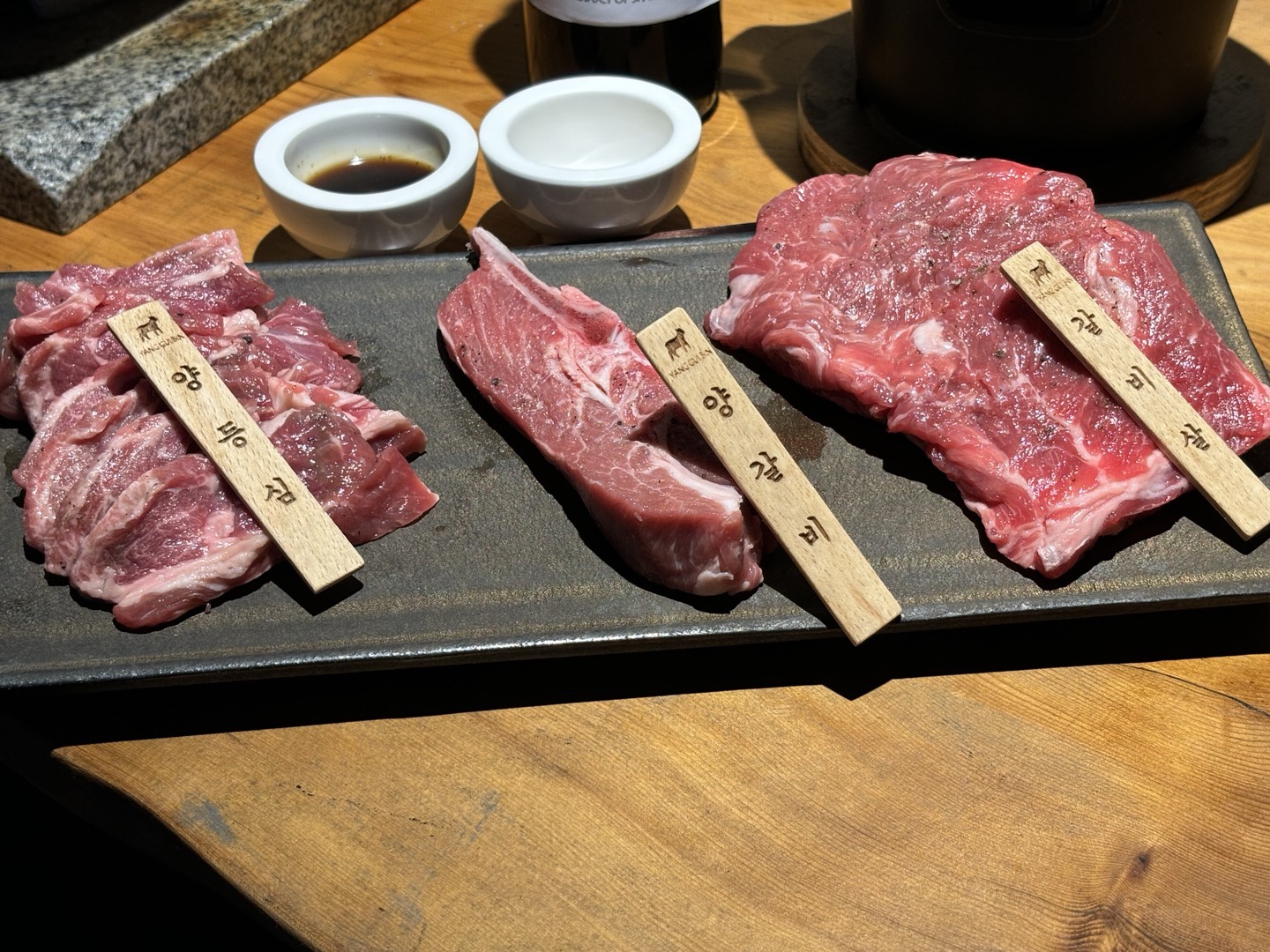 VIP Set Menu (for 2 people) (Lamb Chop 1pc 120g + Lamb Sirloin 120g + Rib Meat 200g)