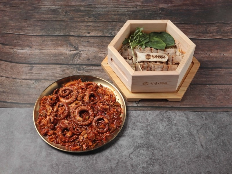 Hinoki Steamed Octopus Bossam (Rice Included/1 Serving)