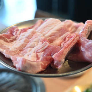 Fresh Black Pork Ribs 150g
