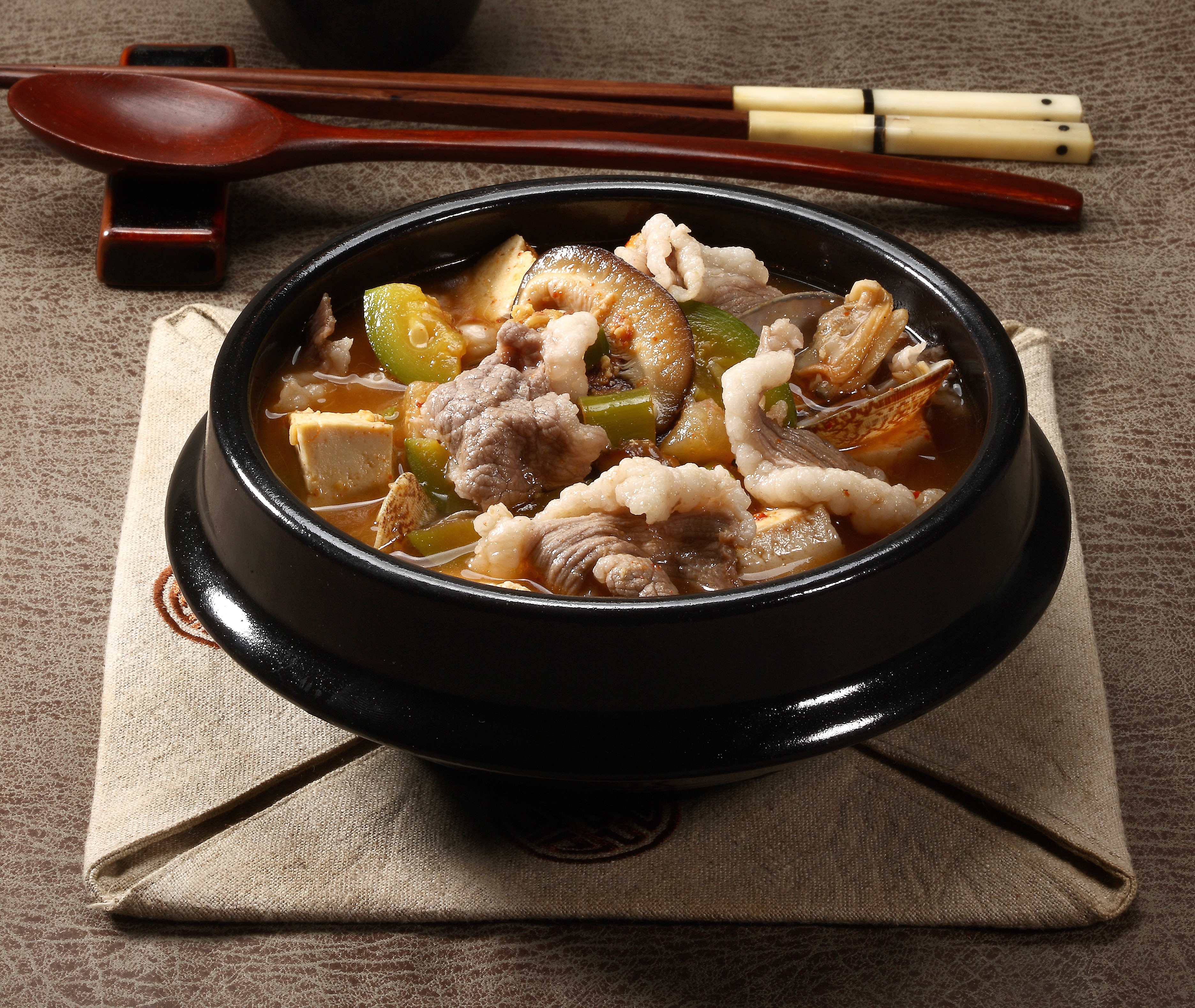 Hanwoo Beef Brisket Doenjang-jjigae (Steamed rice sold separately)