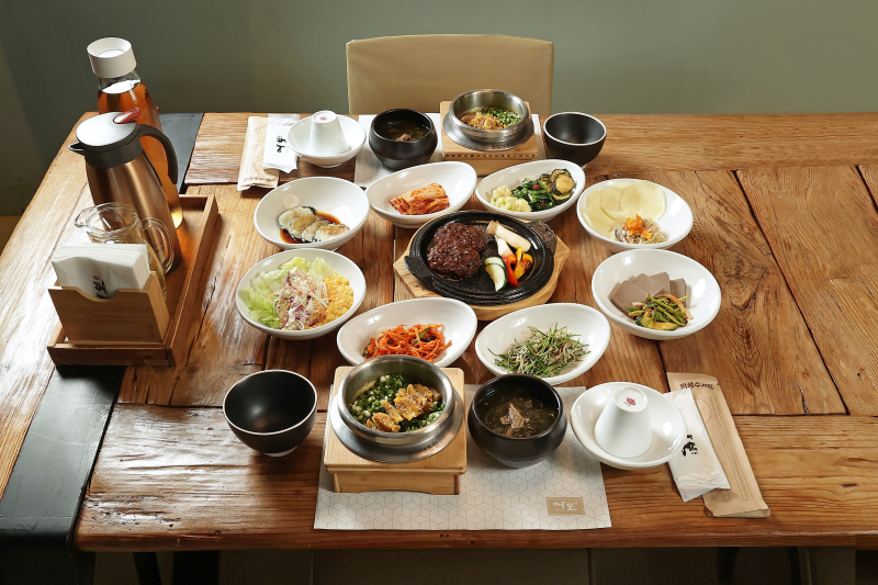 Sea C Abalone Hot Stone Pot Rice + Grilled Short Rib Patties