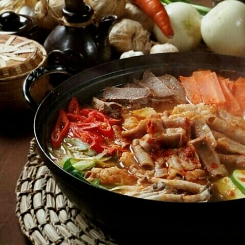 Lamb Intestine Hot Pot (1 serving)
