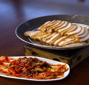 Boiled Pork Slices and Kimchi Cabbage Wraps with Pork Small