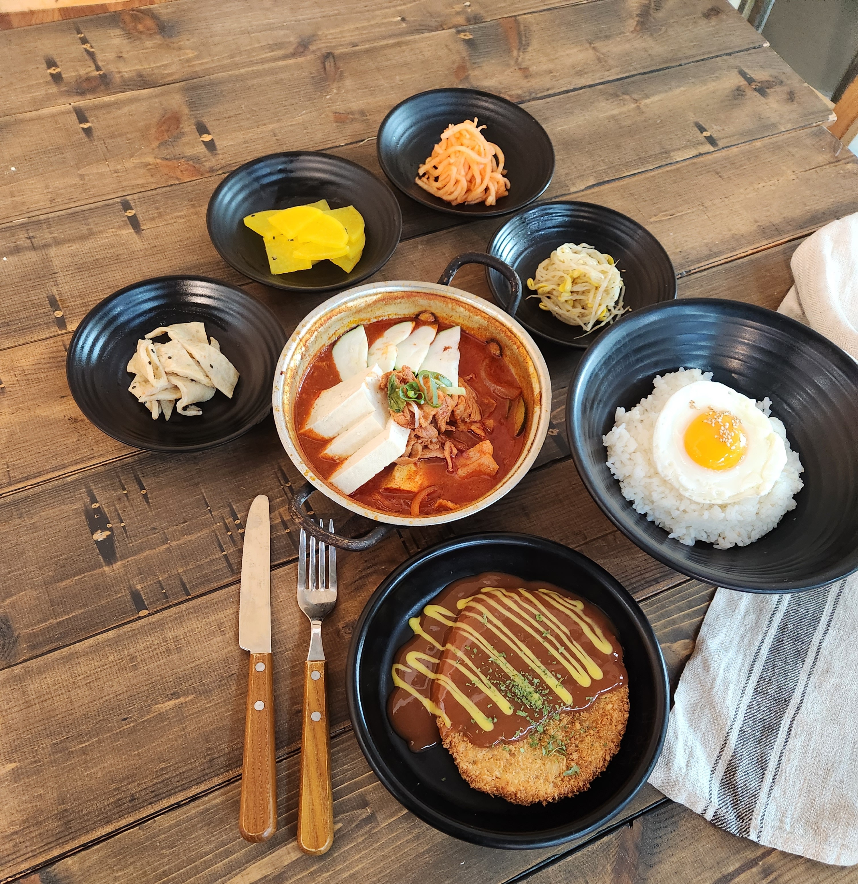 Pork Cutlet Single Meal Set Menu (Pork Jjigae+Pork Cutlet+Coolpis)
