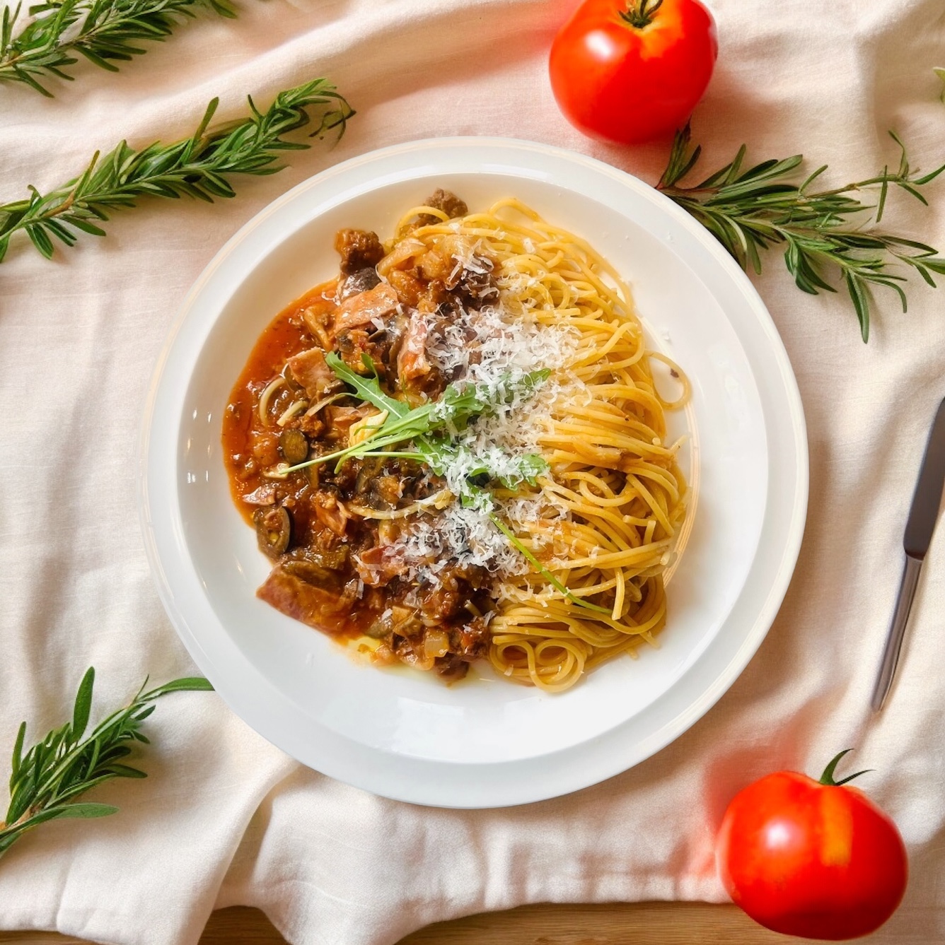 Flavor-Bursting Ragu Tomato Pasta