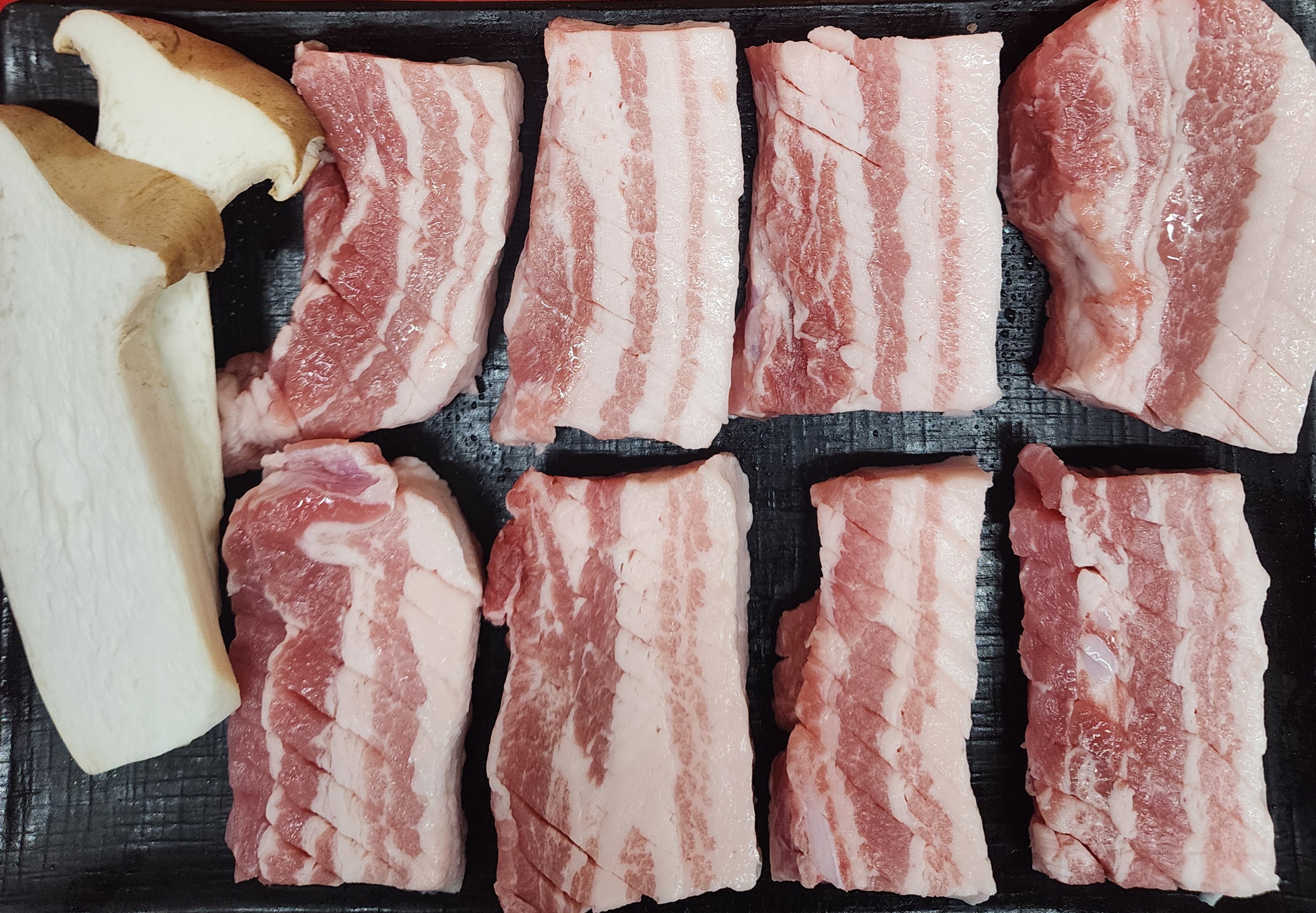 Korean Pork Special Fresh Pork Belly (100g) (Minimum order of 400g for the first order, 200g for additional orders)