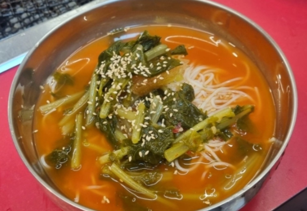 Young Summer Radish Kimchi Noodles
