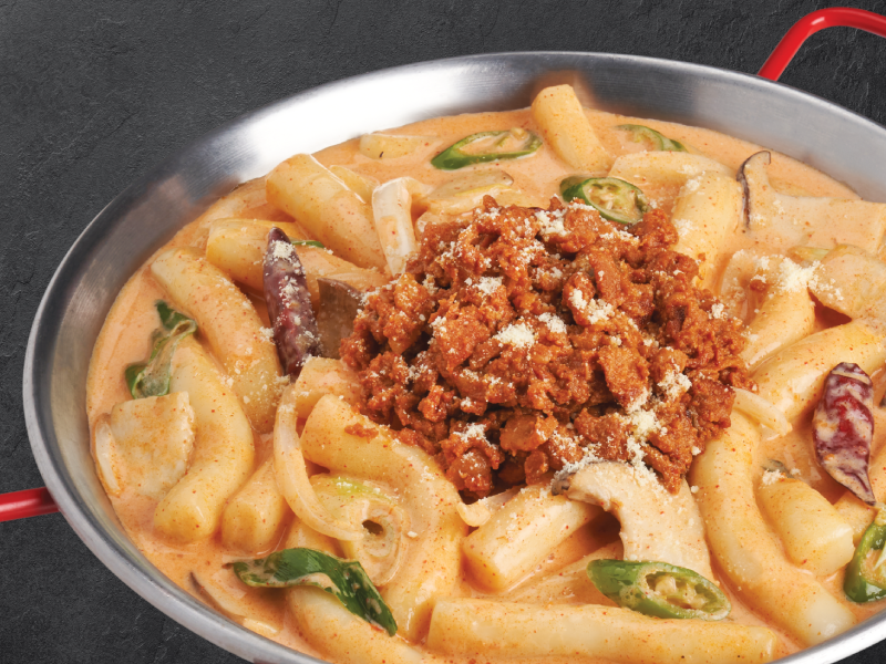 Spicy Stir-fried Pork and Rose Tteokbokki