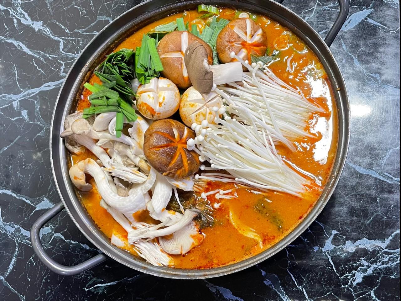 Mushroom and Pork Backbone Stew