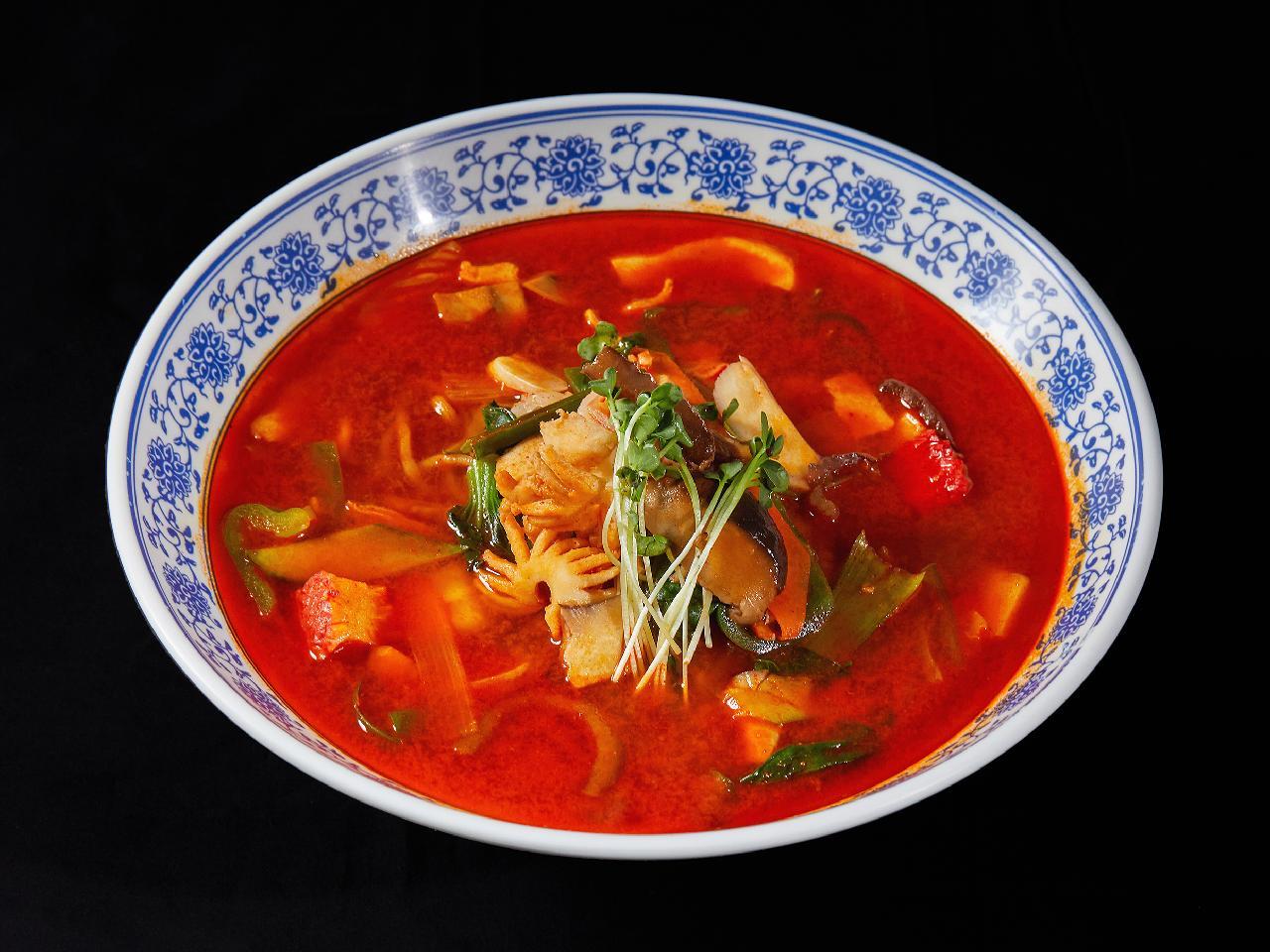 Sichuan Spicy Seafood Noodle Soup (Red Spicy Seafood Noodle Soup)