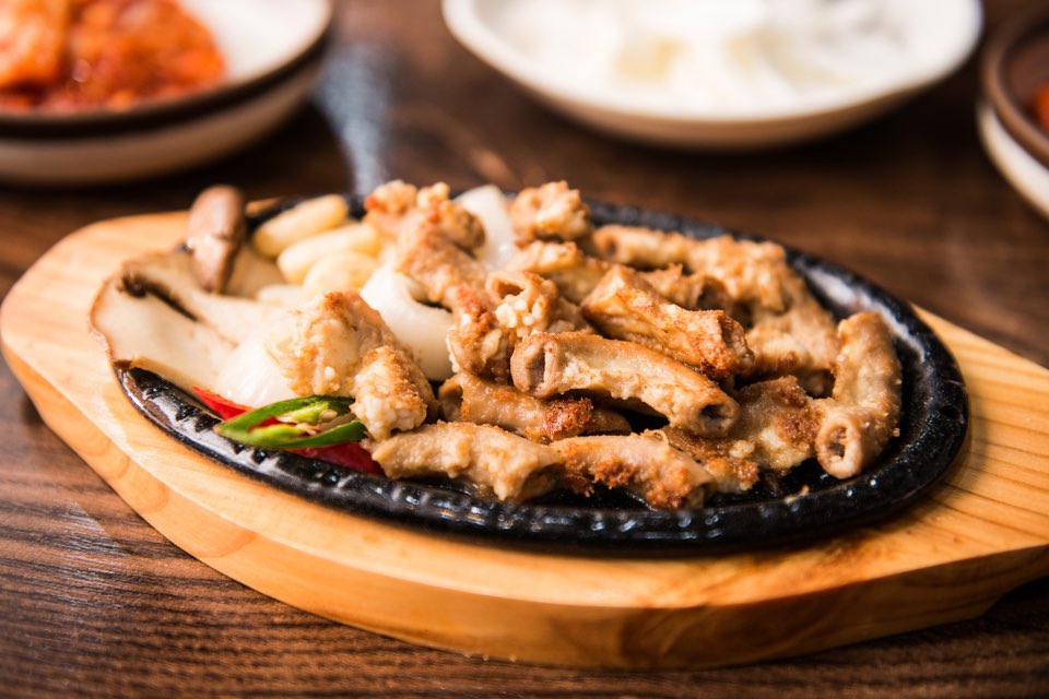 Grilled Beef Tripe on Stone Plate