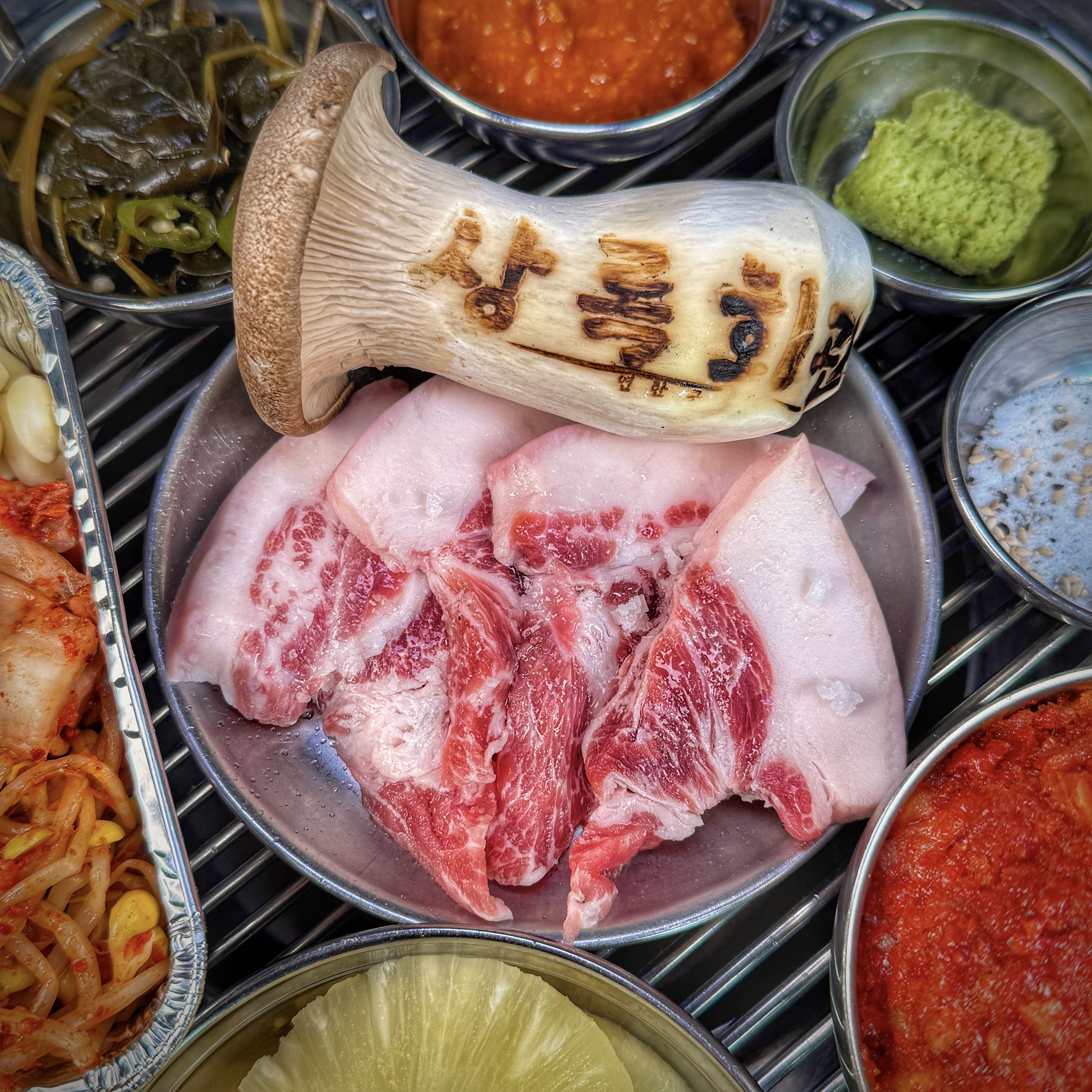 Assorted Pork Neck Cuts (100g)