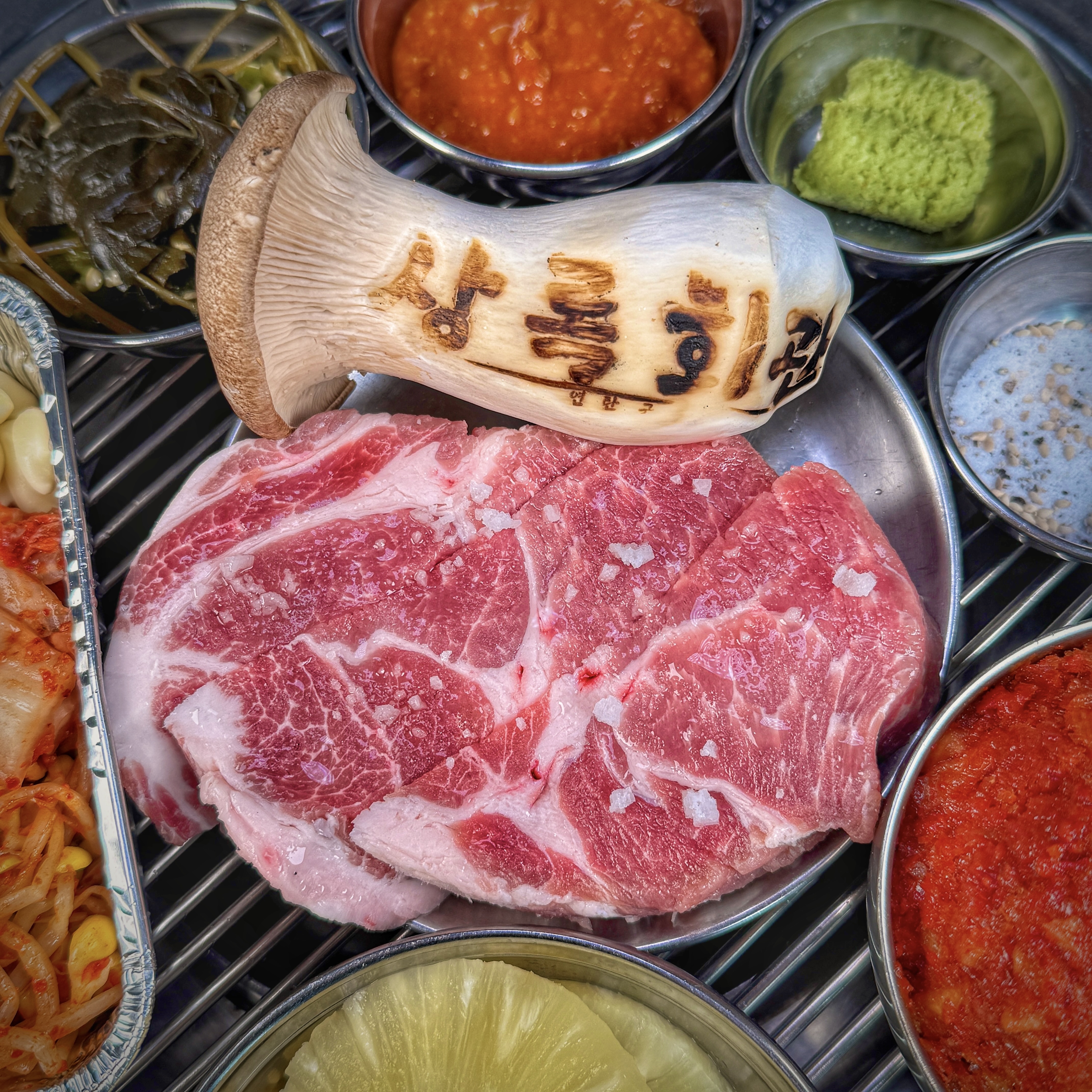 Pork Shoulder (100g)
