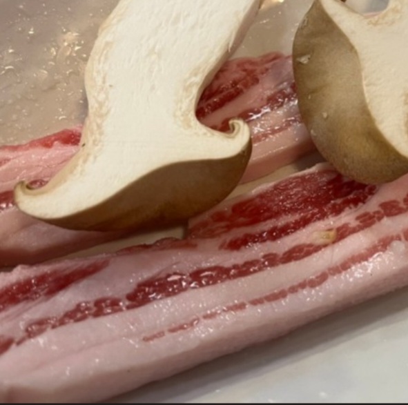 Fresh Pork Belly (130g)