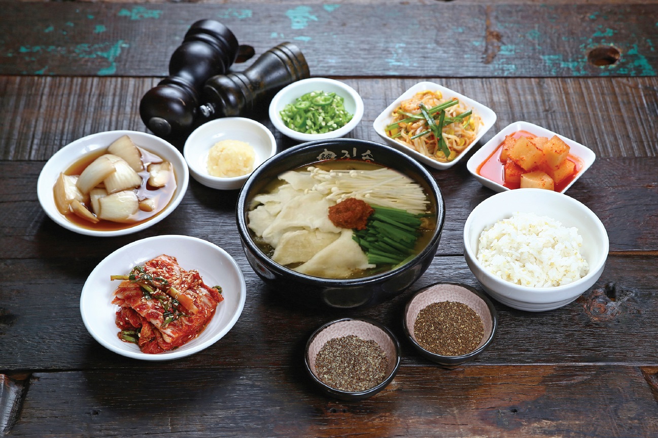 Hand-pulled Dough & Loach Soup