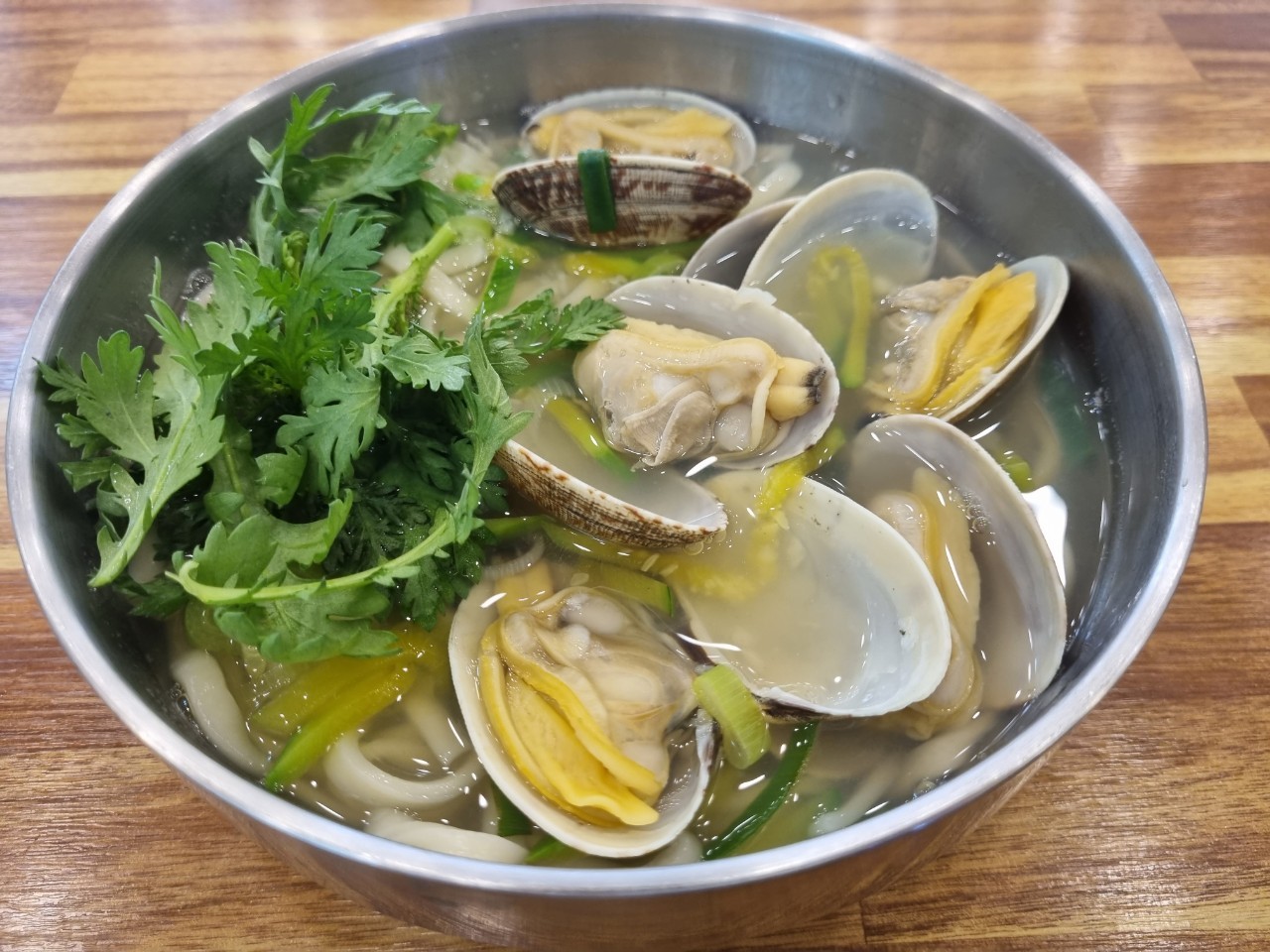 King Clam Noodle Soup