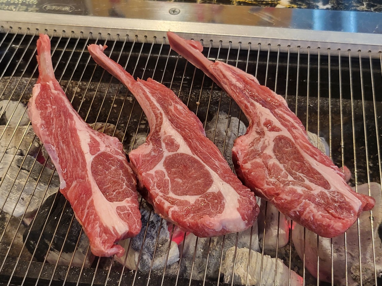 Lamb Triangular Ribs 2pcs
