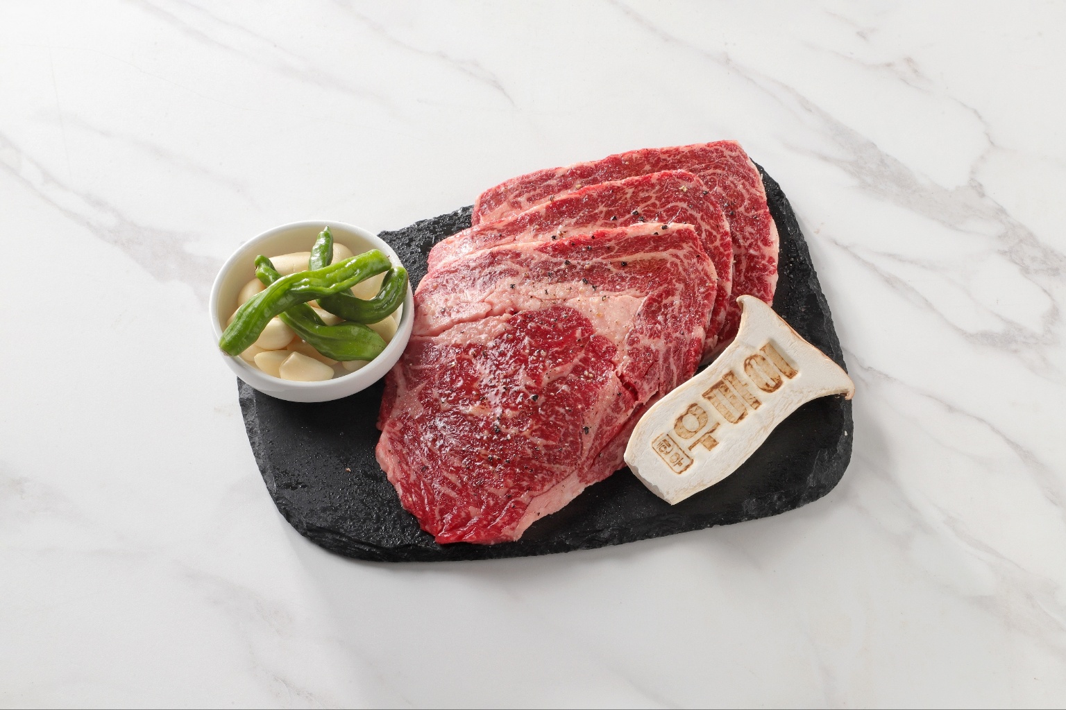 Umai Set Menu 1 (Aged Fresh Korean Beef Sirloin 300g + Korean Beef Tartare Medium)