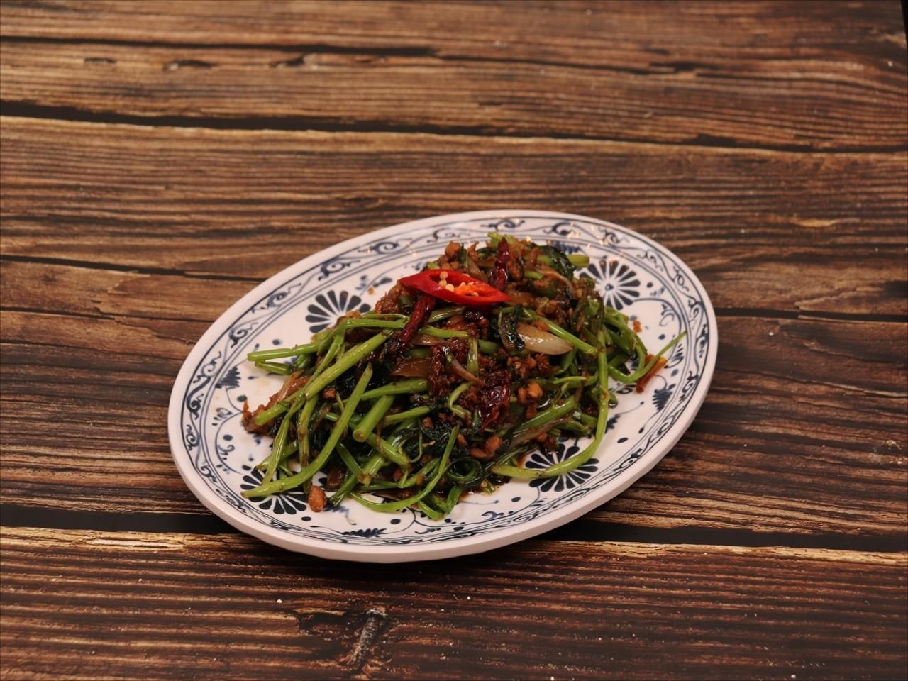 Stir-fried Water Spinach