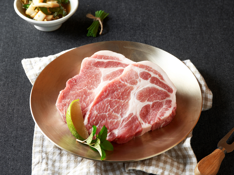Jeju Aged Flower Pork Shoulder 100g