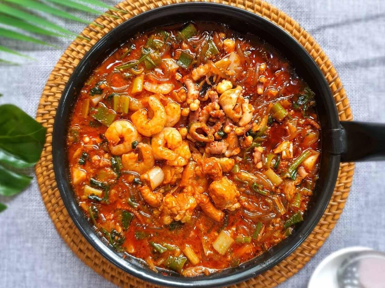 Nakgopsae (Stir-fried Octopus, Intestine & Shrimp)