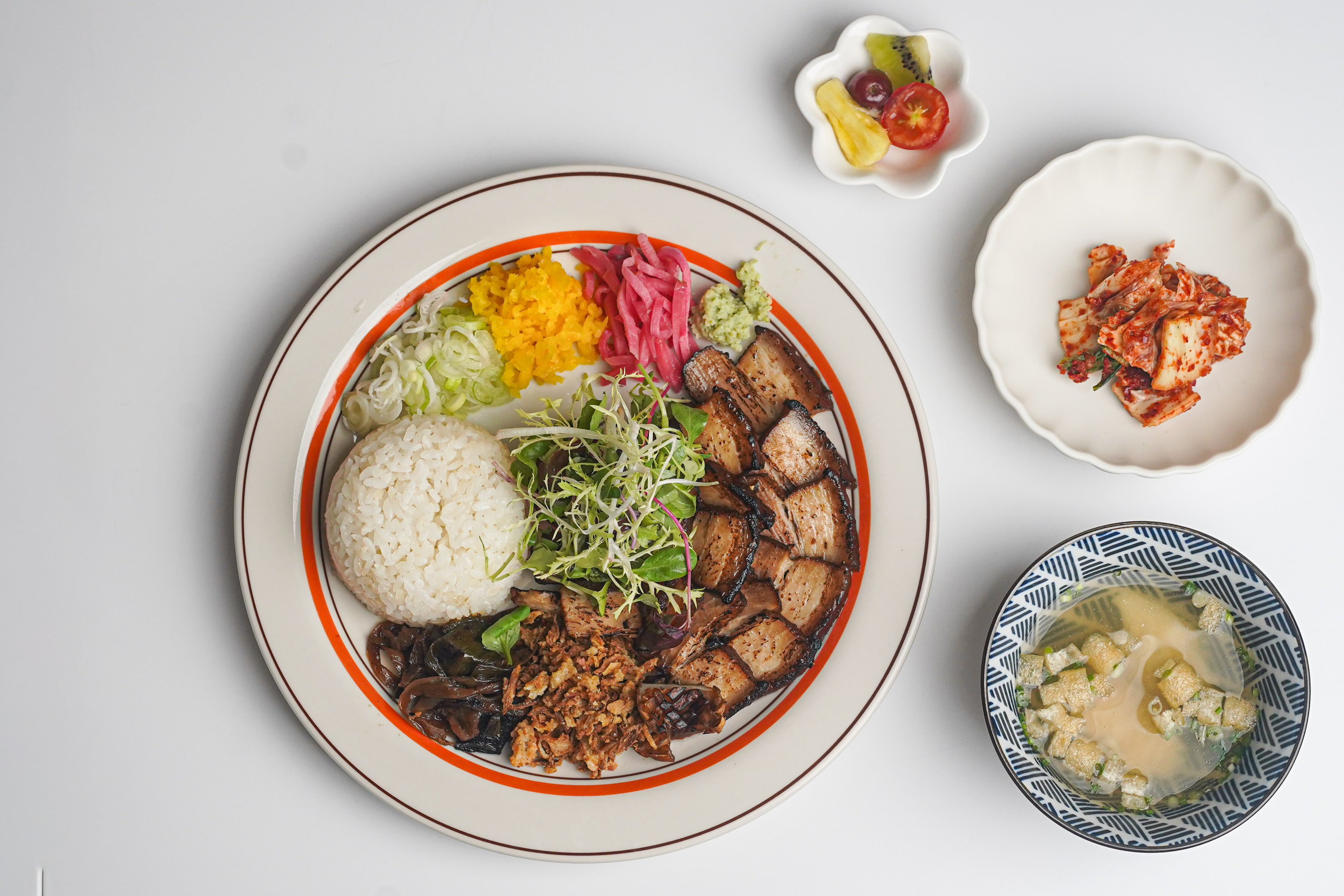 Braised Pork Belly Rice (Dongpayuk)