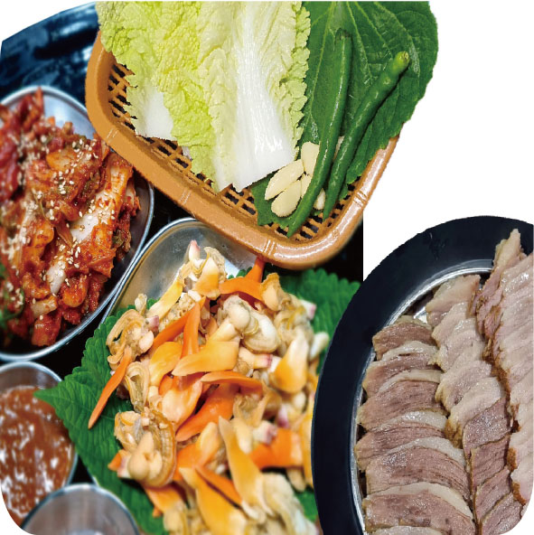 Galmi-jogaet Bossam (Busan's Specialty Clam with Boiled Pork Wrap)