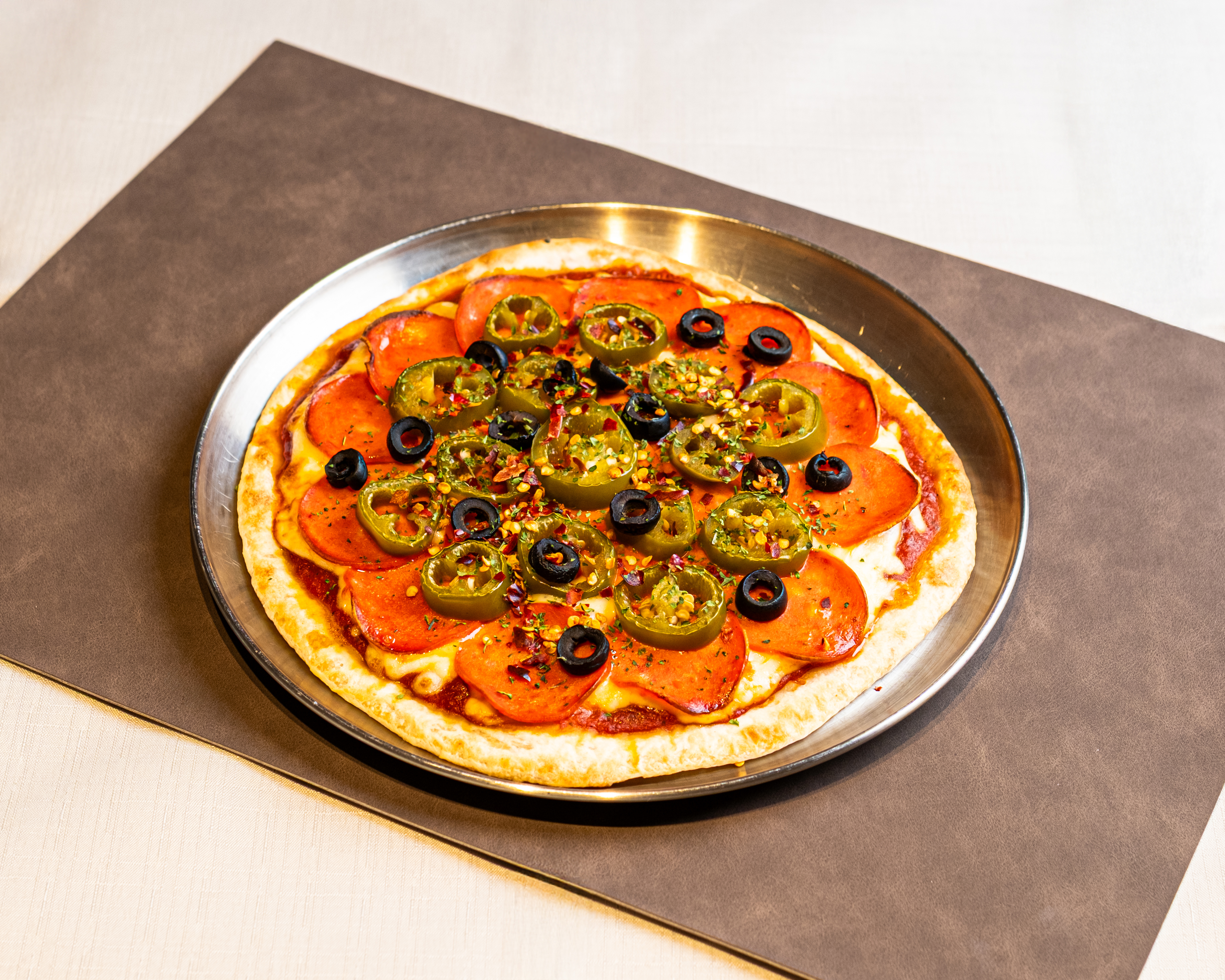 Pepperoni Jalapeño Pizza (Spicy)